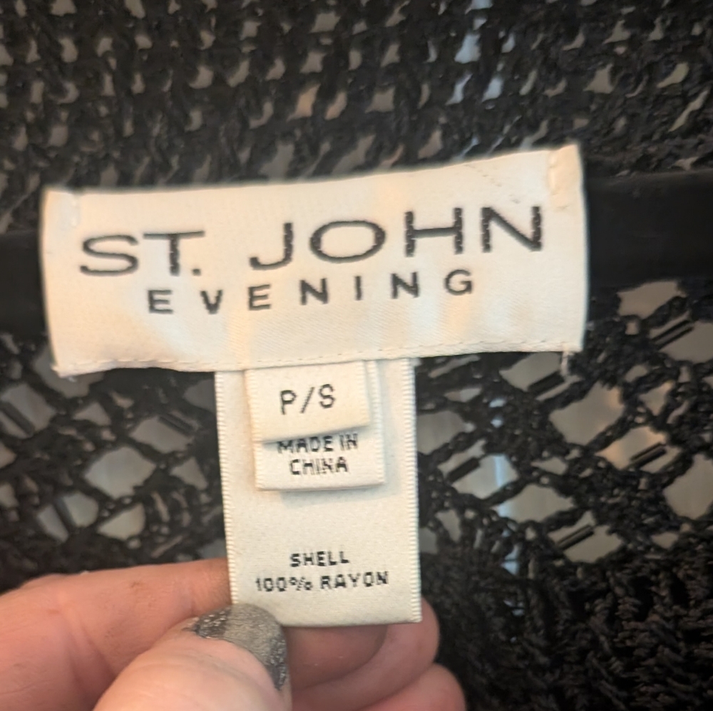 St. John's Evening Ladies' Black Beaded Crochet Scoop Neck Caplet Shawl - Picture 2 of 3